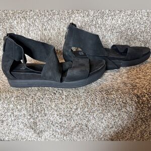 Eileen Fisher Sport Wide-Strap Black Suede‎ Sandals Zipper Back Size 9.5